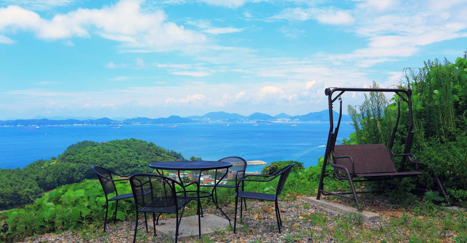 Montmartre Villa Namhae Exterior photo
