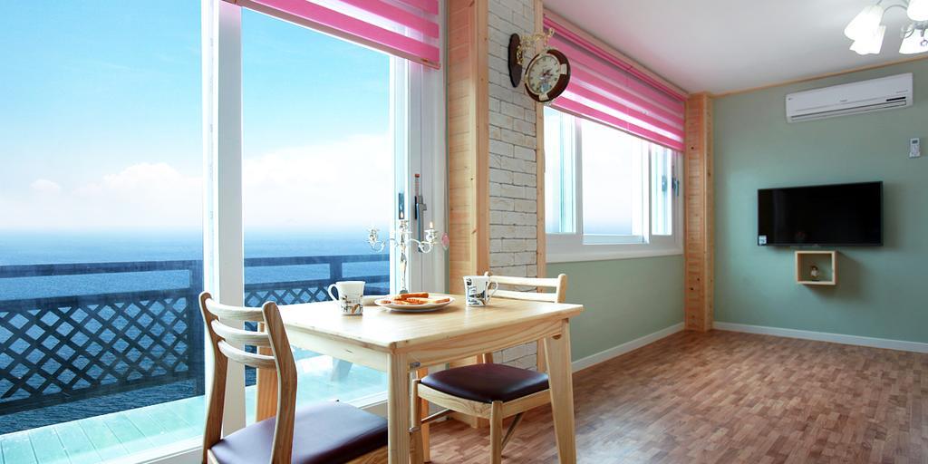 Montmartre Villa Namhae Exterior photo
