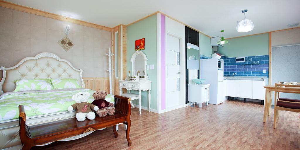 Montmartre Villa Namhae Exterior photo