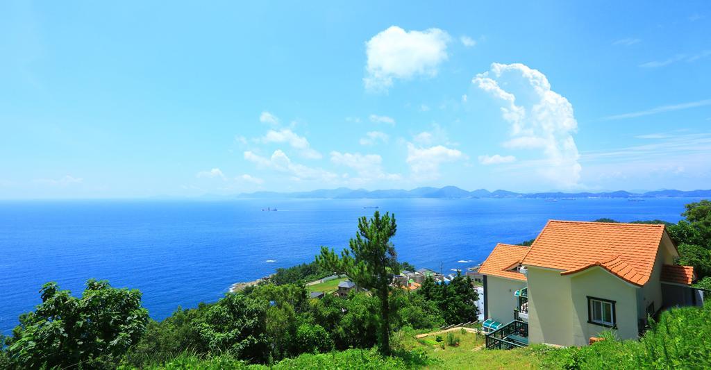 Montmartre Villa Namhae Exterior photo